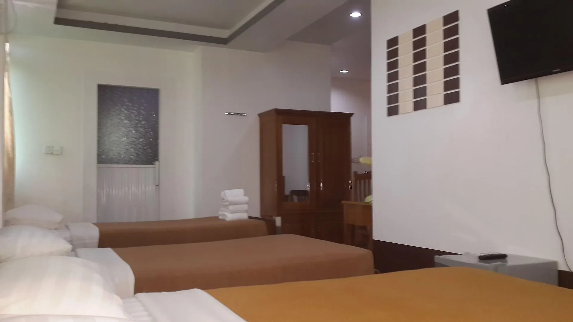 Mgm Hotel Yangon 0*,