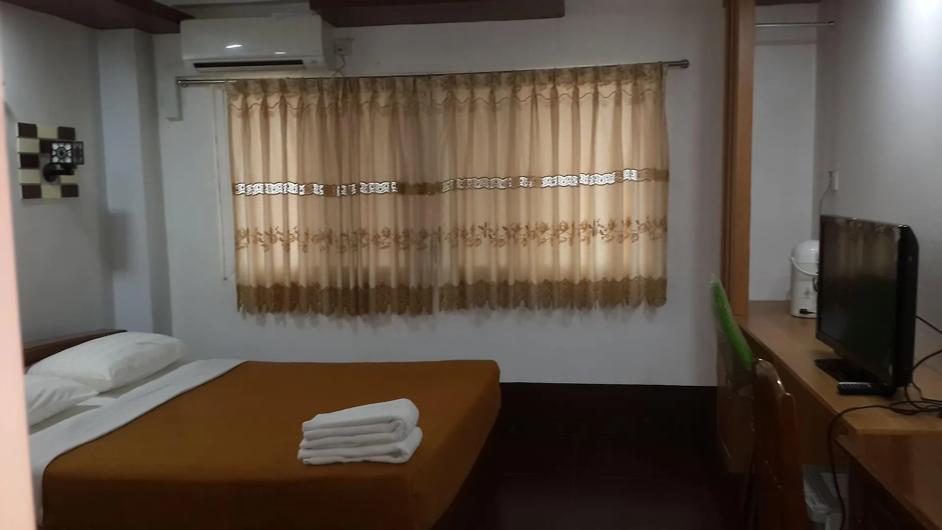 Mgm Hotel Yangon 0*,